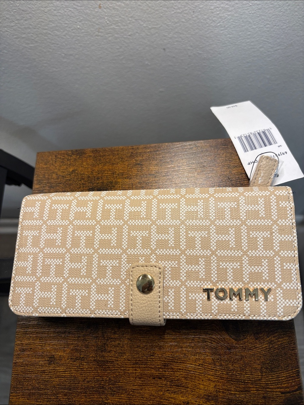 Tommy Hilfiger Beige Monogram Card & Key Holder